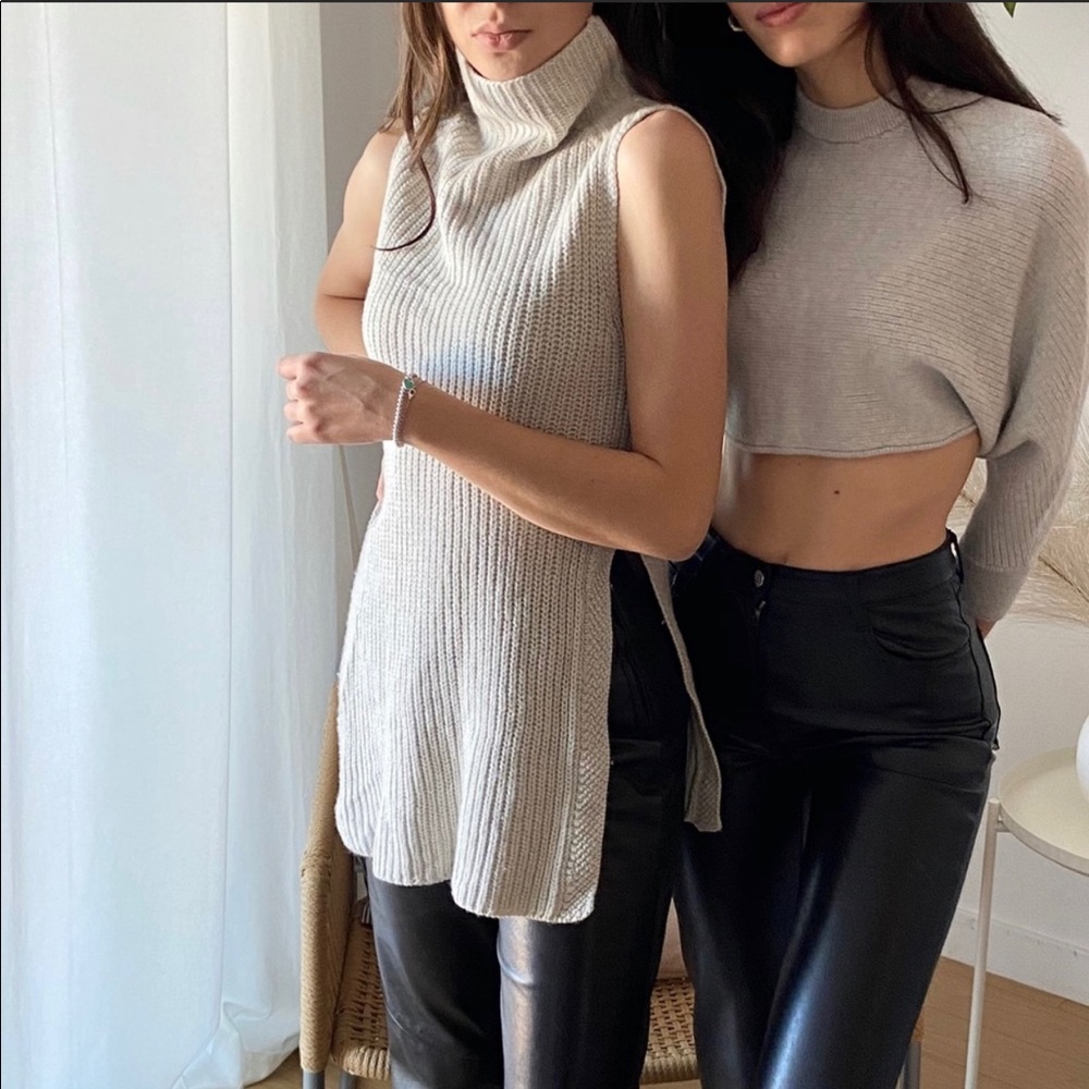ARITZIA WILFRED FREE Durandal Cream Funnel Neck Sweater Medium